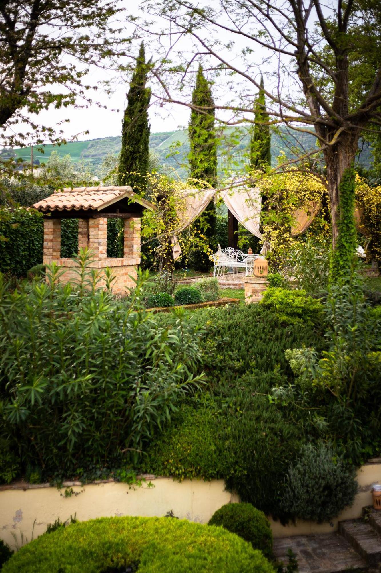 Ca' Le Cerque, Villa Surrounded By The Marche Nature Фоссомброне Экстерьер фото